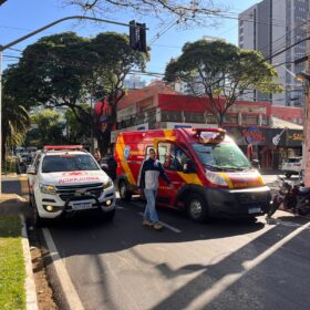 Fotos de Vídeo mostra homem sendo atropelado por moto em Maringá
