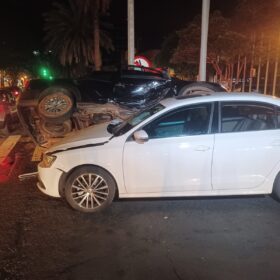 Fotos de Câmera de segurança registra acidente impressionante em Maringá