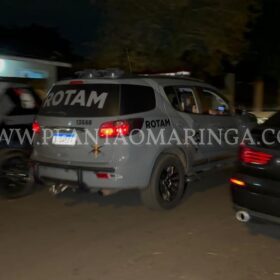 Fotos de Câmera registra criminosos rendendo mulher e roubando carro em Maringá 