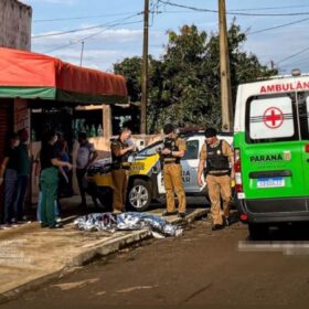 Fotos de Homem é morto a golpes de canivete em bar 
