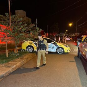 Fotos de Câmera registra homem sendo executado com 30 tiros na cabeça na frente do filho em Maringá