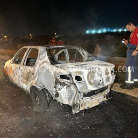 Fotos de Câmera registra homem sendo executado com 30 tiros na cabeça na frente do filho em Maringá