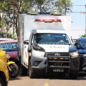 Fotos de Jovem é morto com mais de 20 tiros e padrasto é ferido na perna neste domingo