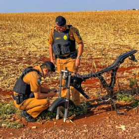 Fotos de Moto furtada é encontrada depenada na Zona Rural de Maringá  