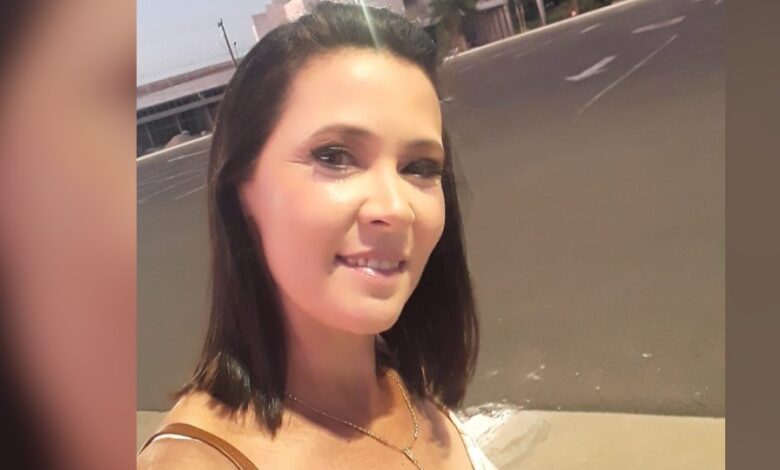 Fotos de Mulher é morta a facadas pelo ex-marido 