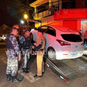 Fotos de Quadrilha tenta fazer 'arrastão' para roubar veículos em viaduto de Maringá 