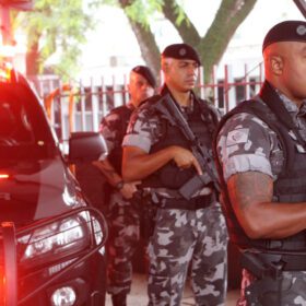 Fotos de Dezessete pessoas são presas durante operação policial em Maringá e região