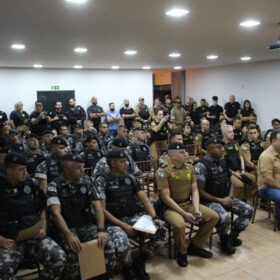 Fotos de Dezessete pessoas são presas durante operação policial em Maringá e região