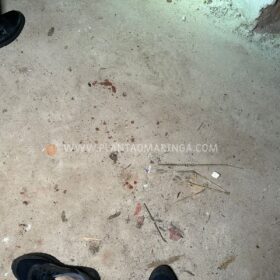 Fotos de Homem é socorrido com ferimentos graves após ser esfaqueado pela esposa em Sarandi 