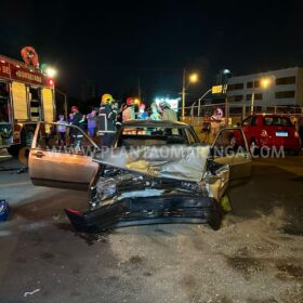 Fotos de Homem fica preso nas ferragens após acidente em Maringá