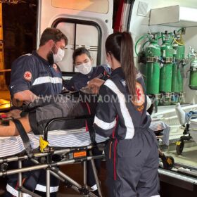 Fotos de Homem fica preso nas ferragens após acidente em Maringá