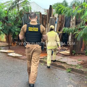 Fotos de Idoso morre carbonizado após incêndio em residência em Sarandi