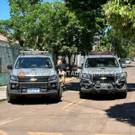 Suspeito de integrar quadrilha de roubo de caminhonete Hilux é baleado em confronto com a Polícia Militar em Sarandi Foto 10 Fotos de Suspeito de integrar quadrilha de roubo de caminhonete Hilux é baleado em confronto com a Polícia Militar em Sarandi