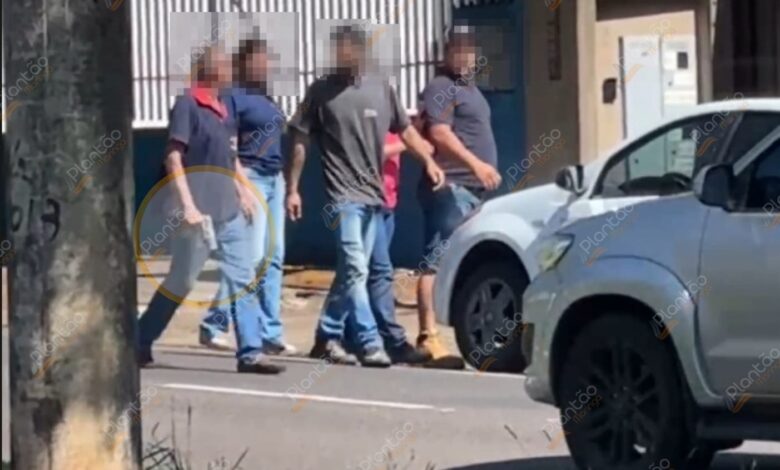 Guincheiro saca arma para dono de oficina durante discussão em Maringá Foto 1 Fotos de Guincheiro saca arma para dono de oficina durante discussão em Maringá
