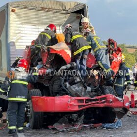Fotos de Motorista morre após grave acidente na BR-376 em Marialva 