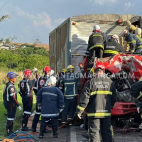 Fotos de Motorista morre após grave acidente na BR-376 em Marialva 