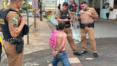 Fotos de Homem sofre tentativa de homicídio e tem faca cravada na cabeça em Sarandi