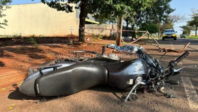 Fotos de Jovem morre após bater moto contra poste em Maringá