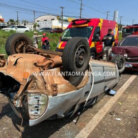 Fotos de Motorista perde controle da direção, invade pista contrária e colide em carro e caminhões em Sarandi