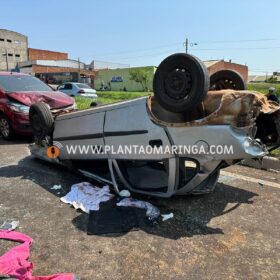 Fotos de Motorista perde controle da direção, invade pista contrária e colide em carro e caminhões em Sarandi