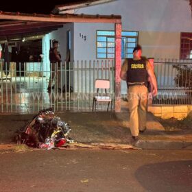 Fotos de Mulher mata vizinho a golpes de faca em Maringá