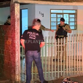 Fotos de Mulher mata vizinho a golpes de faca em Maringá