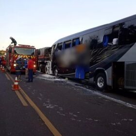 Ônibus com crianças da igreja adventista do sétimo dia de Maringá se envolve em acidente com óbito na BR 369 em Corbélia Foto 1 Fotos de Ônibus com crianças da igreja adventista do sétimo dia de Maringá se envolve em acidente com óbito na BR 369 em Corbélia