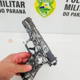 Fotos de Polícia Militar prende homem em tabacaria e apreende pistola com mira a laser e kit rajada em Maringá