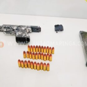 Fotos de Polícia Militar prende homem em tabacaria e apreende pistola com mira a laser e kit rajada em Maringá
