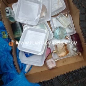 Fotos de Polícia prende três por venda de perfumes falsificados em Maringá 