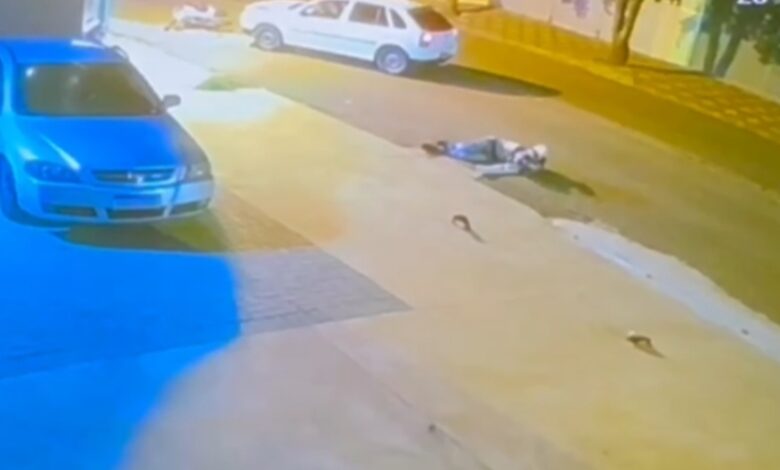 Fotos de Motorista invade a contramão, bate em motociclista em Maringá 
