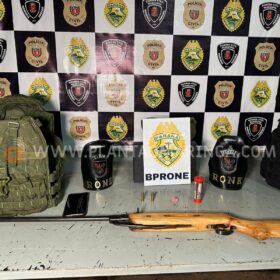 Fotos de Suspeito de integrar quadrilha piratas do asfalto é preso com arma e coletes balísticos
