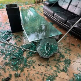Fotos de Tenda desaba com forte chuva e deixa 8 pessoas feridas em Maringá 