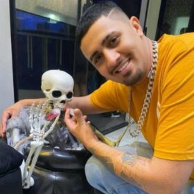 Fotos de Câmera registra homem sendo executado com 32 tiros em Mandaguaçu    