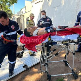 Fotos de Duas pessoas são esfaqueadas e autor é preso em flagrante em Maringá 