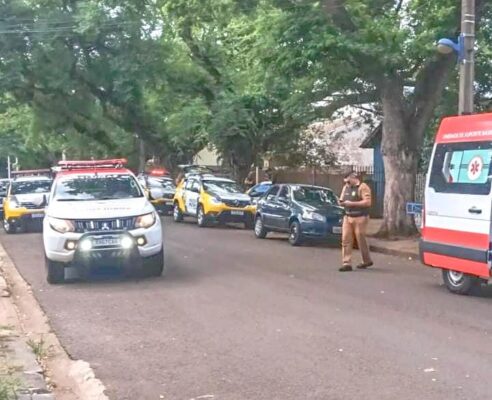 Fotos de Homem de 55 anos é intubado após ser esfaqueado na Zona 7 de Maringá