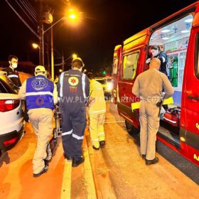 Fotos de Câmera registra homem sendo atropelado e prensado contra muro após discussão em Maringá