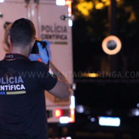 Fotos de Homem é executado com 13 tiros após ser chamado na porta de casa Maringá e suspeita é de crime passional 