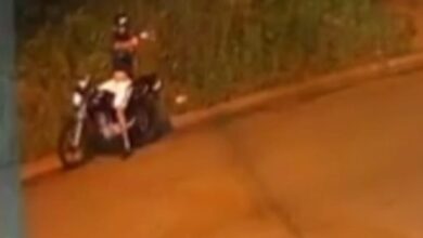 Fotos de Imagens mostram motociclista atirando contra empresa em Maringá