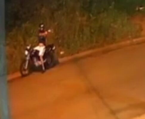 Fotos de Imagens mostram motociclista atirando contra empresa em Maringá
