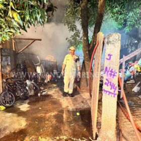 Fotos de Incêndio mata duas crianças e deixa jovem em estado grave em Maringá 