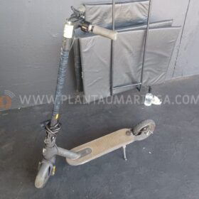 Fotos de Moça com patinete elétrico sofre traumatismo craniano após colisão com carro em Maringá 