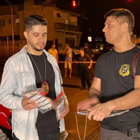 Fotos de Câmera registra homem sendo executado a tiros em Sarandi 