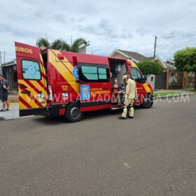 Motociclista sofre ferimentos grave após avançar preferencial e bater em carro em Maringá Foto 1 Fotos de Motociclista sofre ferimentos grave após avançar preferencial e bater em carro em Maringá