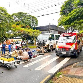 Fotos de Motorista de micro-ônibus avança preferencial e causa grave acidente em Maringá