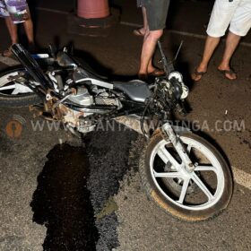 Fotos de Motorista faz conversão proibida e deixa casal de motociclista gravemente ferido  