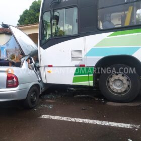Fotos de Câmera registra motorista avançando preferencial e sendo atingido por ônibus em Maringá  