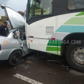 Fotos de Câmera registra motorista avançando preferencial e sendo atingido por ônibus em Maringá  
