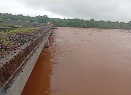 Fotos de Ponte do Rio Ivaí entre Maringá e Cianorte é interditada