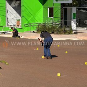 Fotos de Quadrilha fortemente armada atira contra família que participava de velório durante roubo a banco  